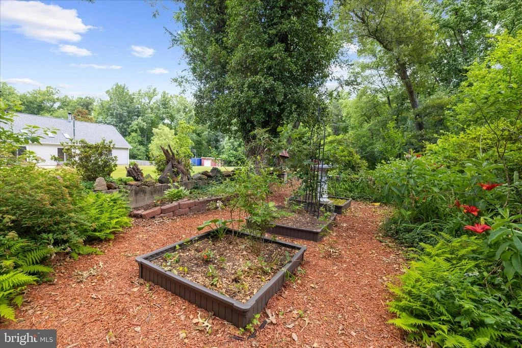 Photo of 8517 NEW CUT ROAD