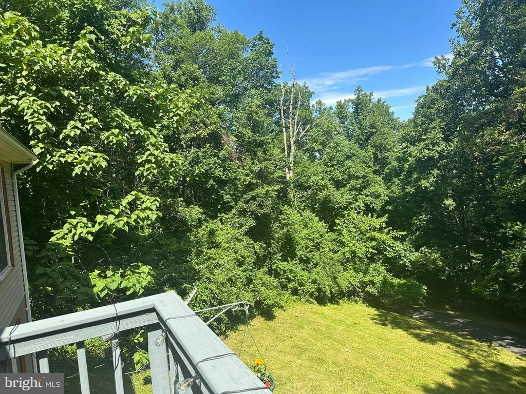 Photo of 440 BLUEBIRD WAY
