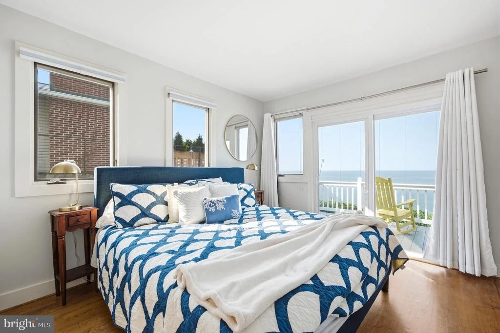 Photo of 5424 BEACH DRIVE