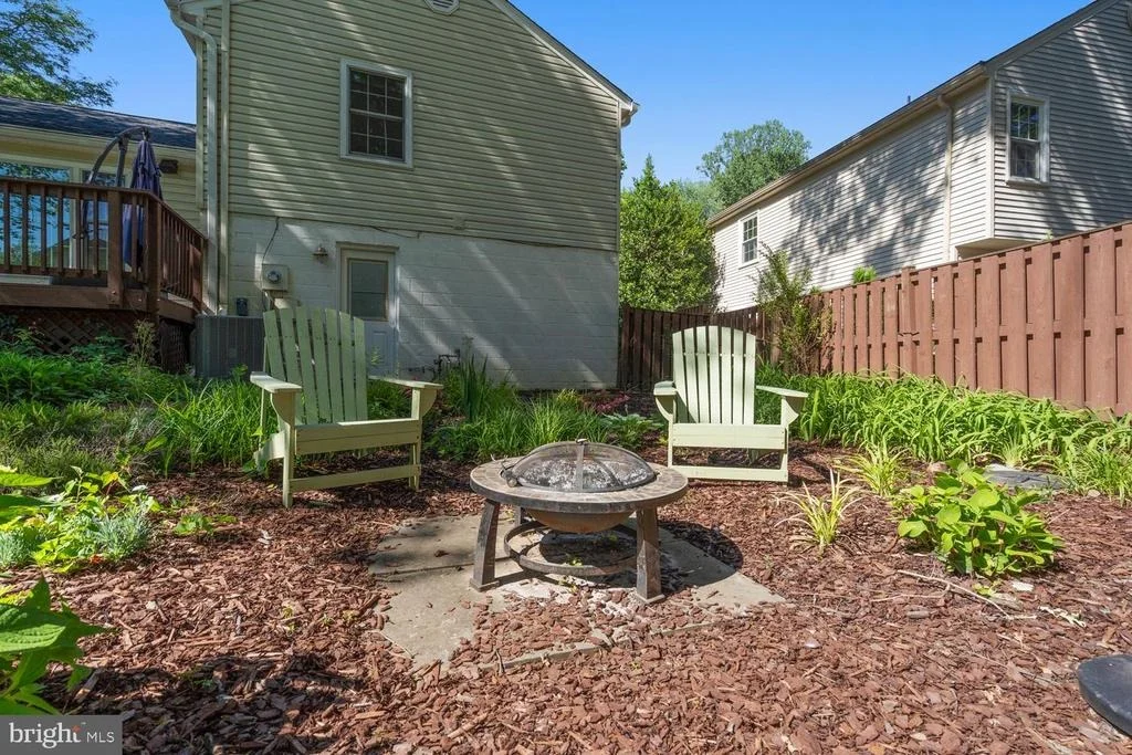 Photo of 9501 WALLINGFORD DRIVE