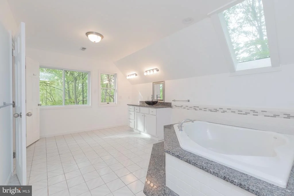 Photo of 2240 GREENVALLEY DRIVE