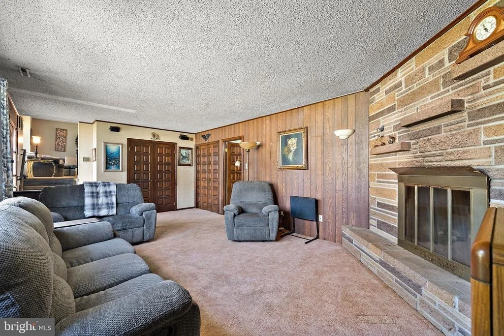 Photo of 8 NEPONSET ROAD