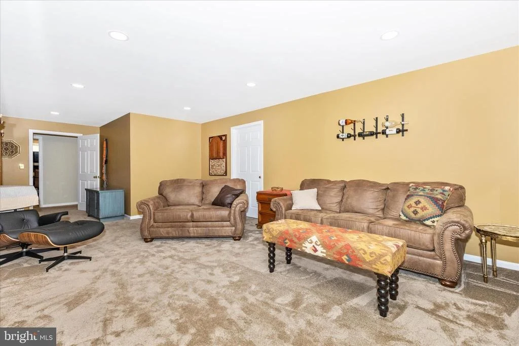 Photo of 105 CROSSING POINTE COURT