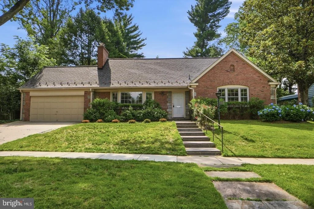 Photo of 5910 OVERLEA ROAD