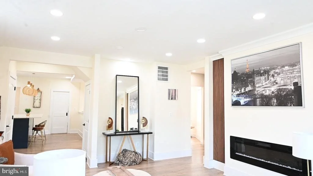 Photo of 2918 E COLD SPRING LANE
