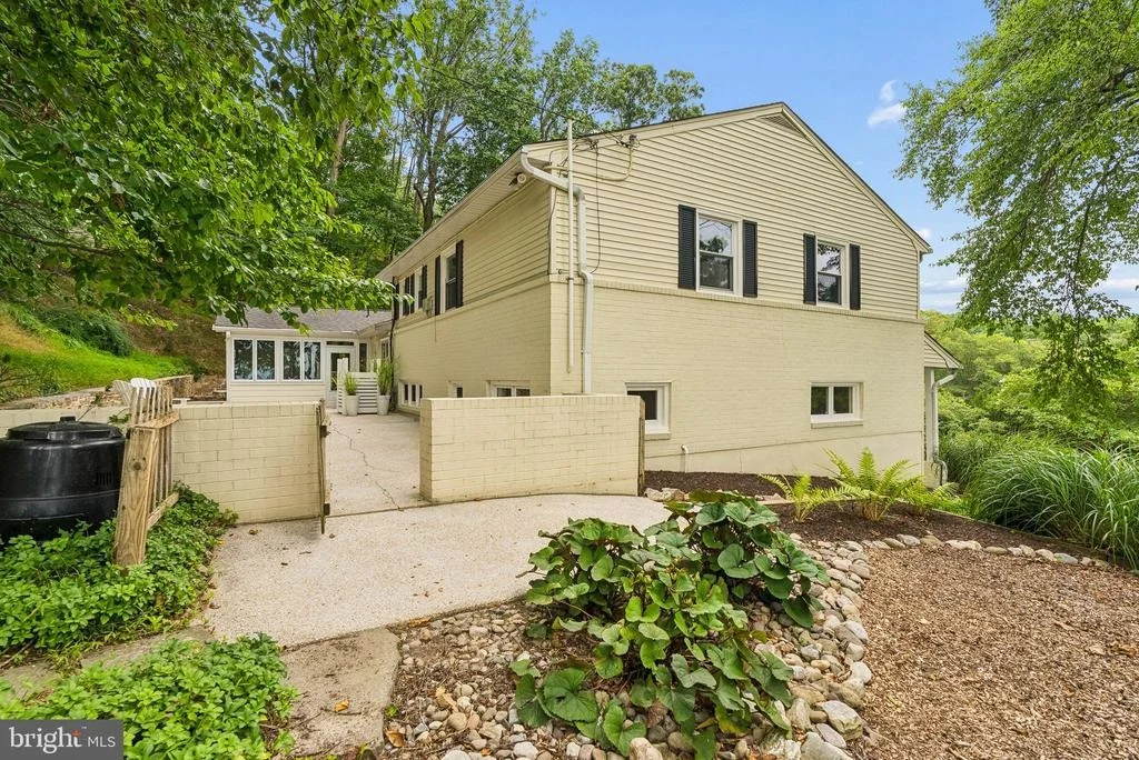 Photo of 804 STAGS HEAD ROAD