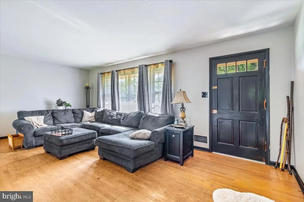 Photo of 8002 SUNNYBROOK COURT