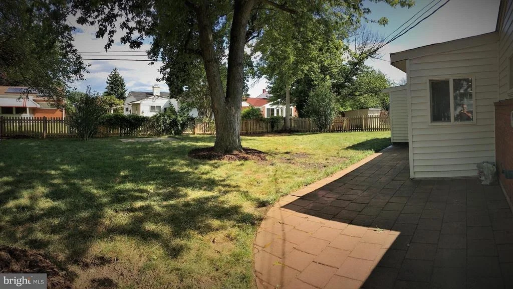 Photo of 1033 MARKSWORTH ROAD