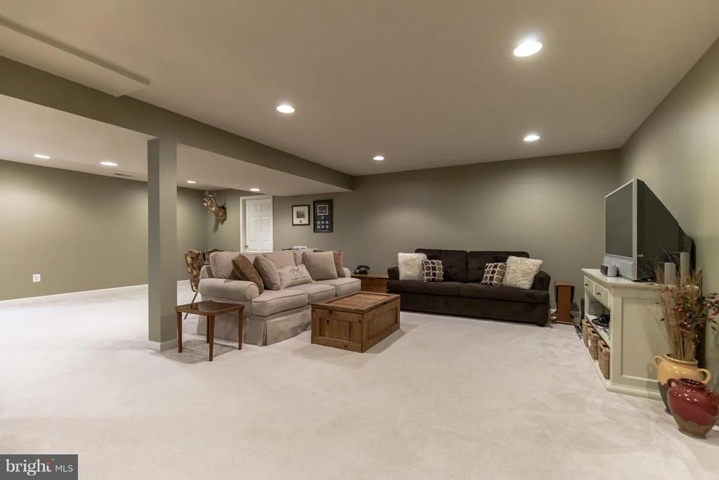 Photo of 325 SPLIT OAK LANE