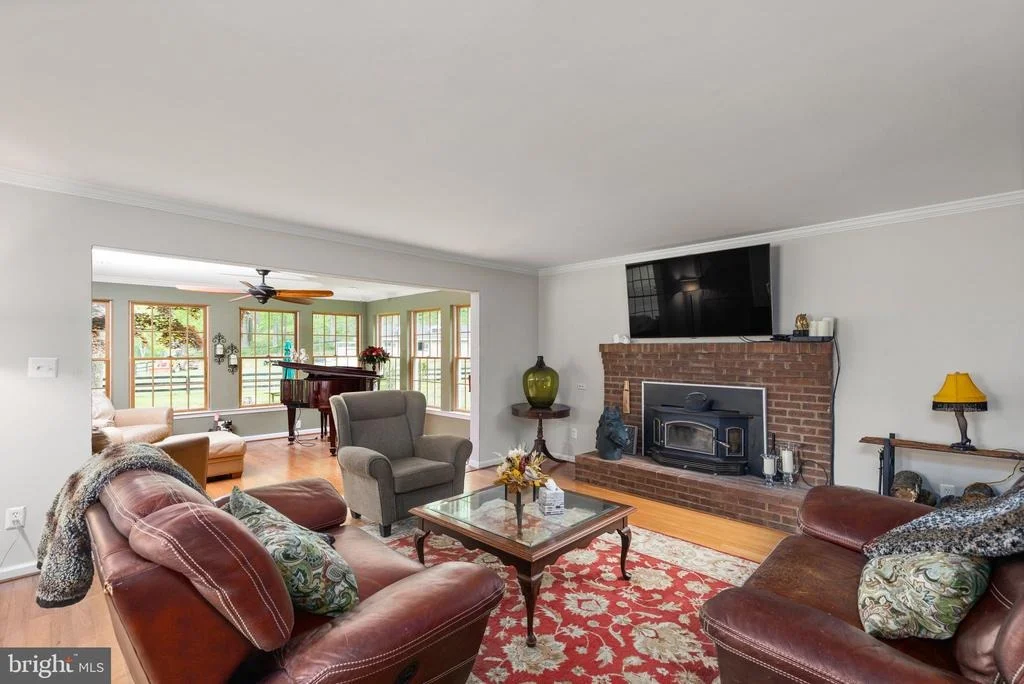 Photo of 2310 PUTNAM ROAD