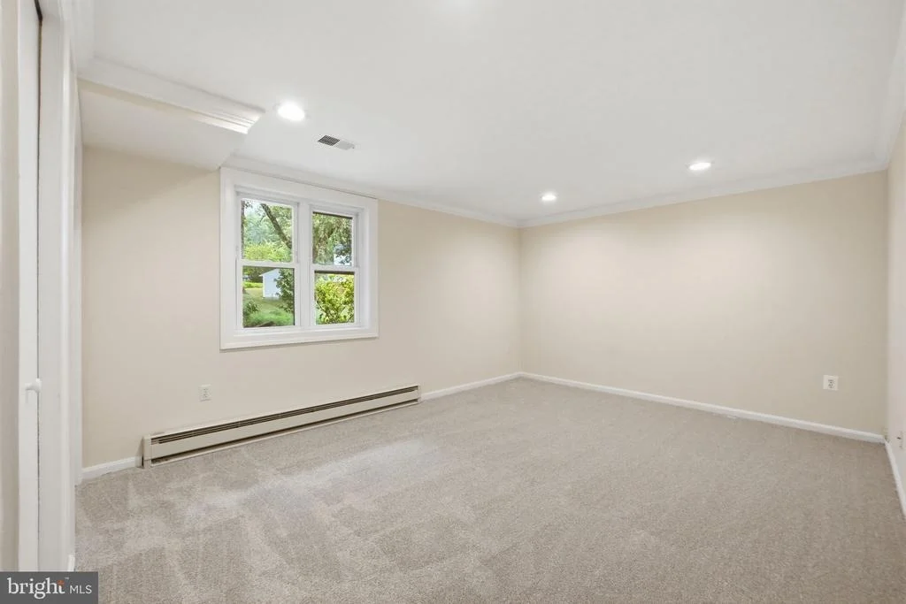 Photo of 14204 PICCADILLY ROAD