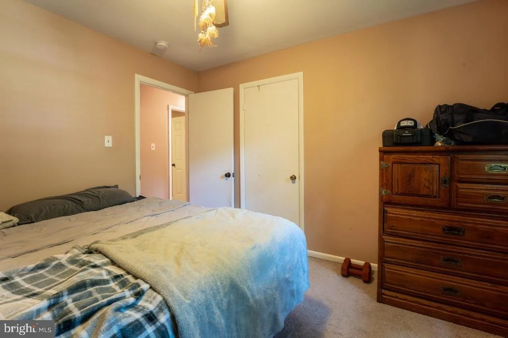 Photo of 2125 OAK ROAD