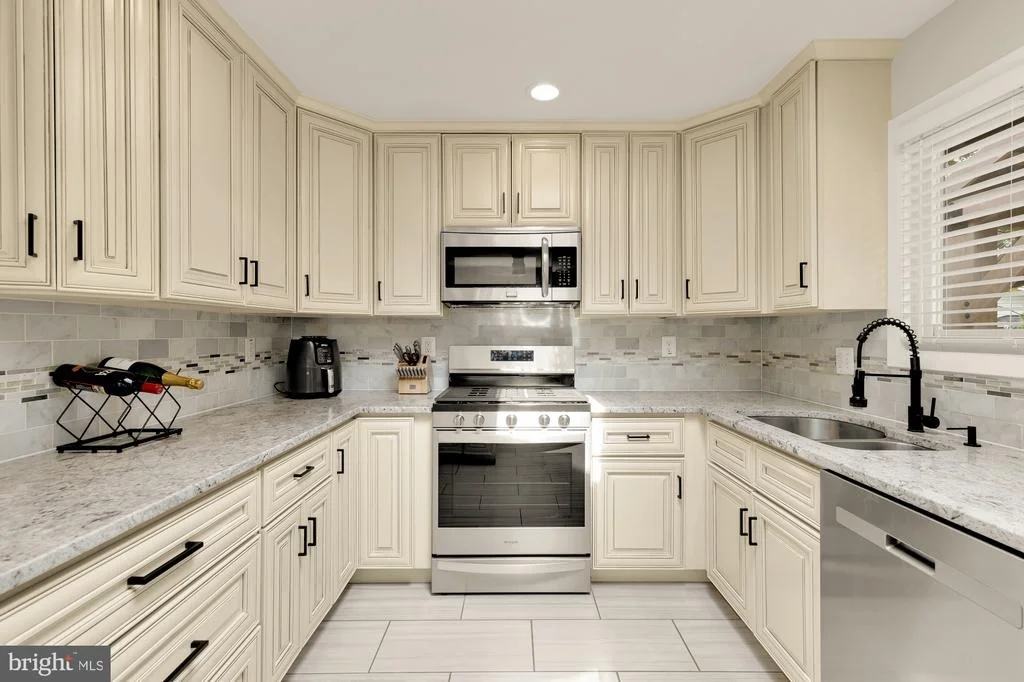 Photo of 5010 KING RICHARD DRIVE