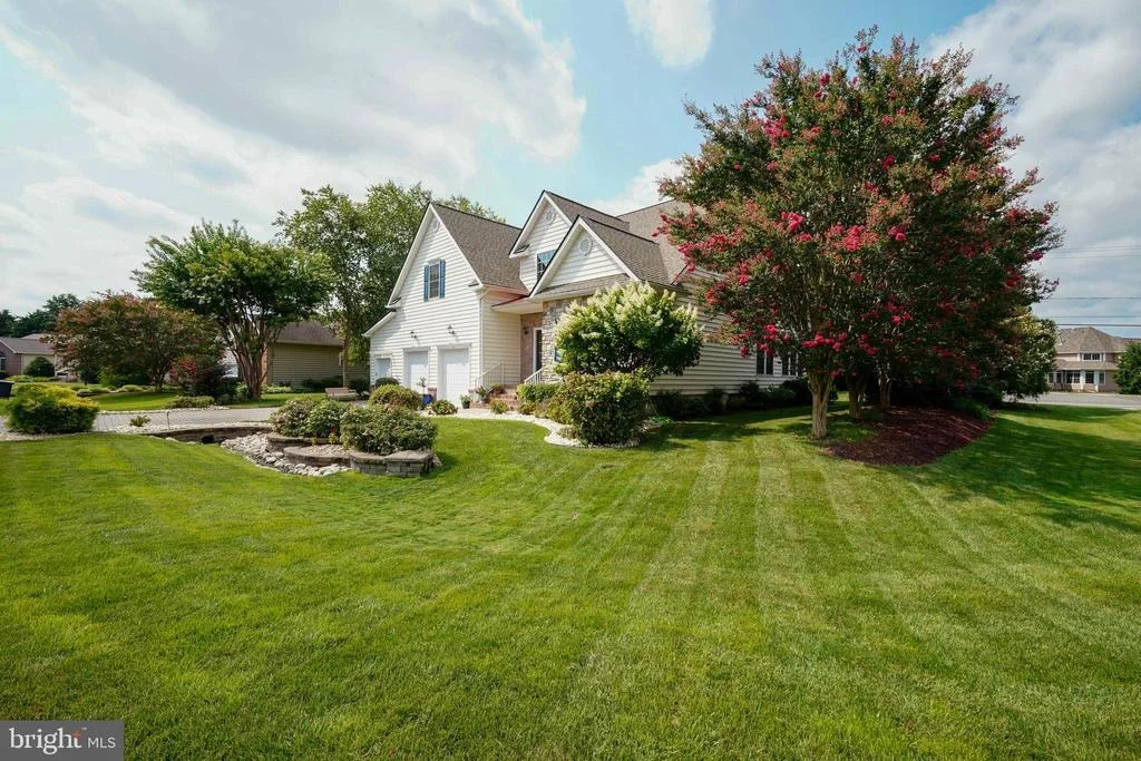 Photo of 2 CEDAR GROVE COURT