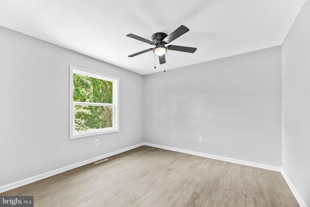 Photo of 1235 CALVERT BEACH ROAD