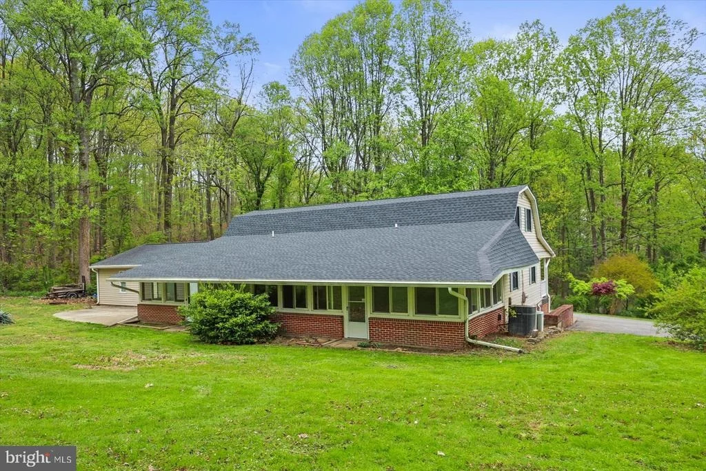 Photo of 1426 RIDGE ROAD