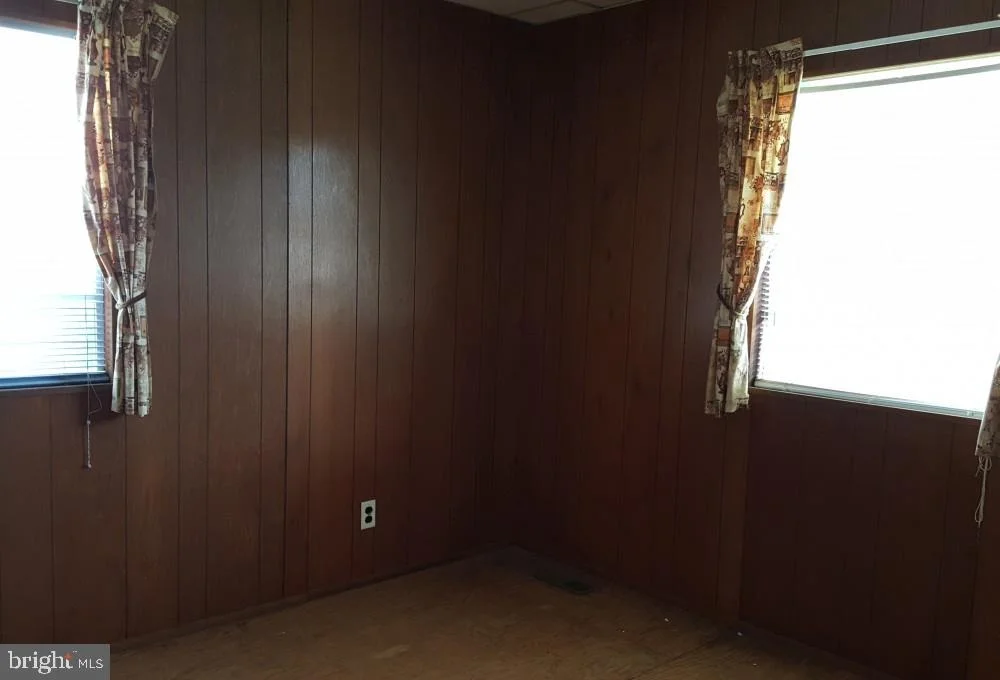 Photo of 75 CIRCLE DRIVE