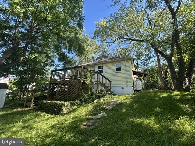 Photo of 1124 CONWAY STREET