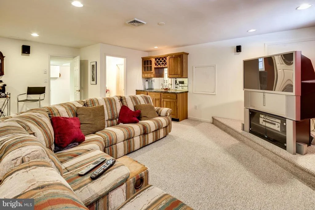 Photo of 6104 SHADED LEAF COURT
