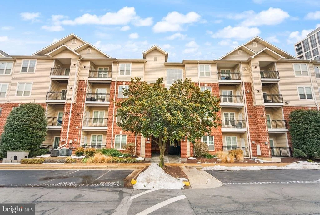 Photo of Unit 1116 at 1601 SPRING GATE DRIVE