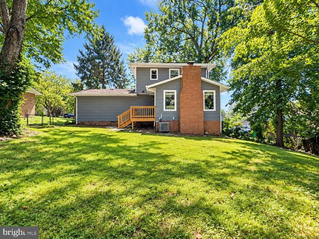 Photo of 11004 TYRONE DRIVE