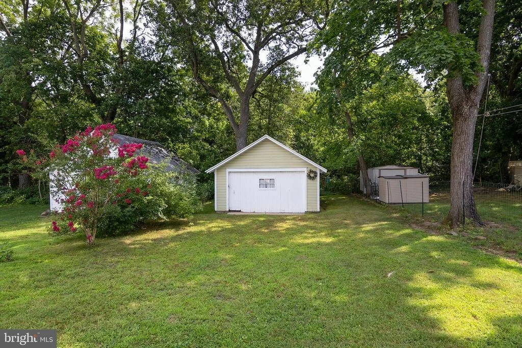 Photo of 131 OAKCREST AVENUE
