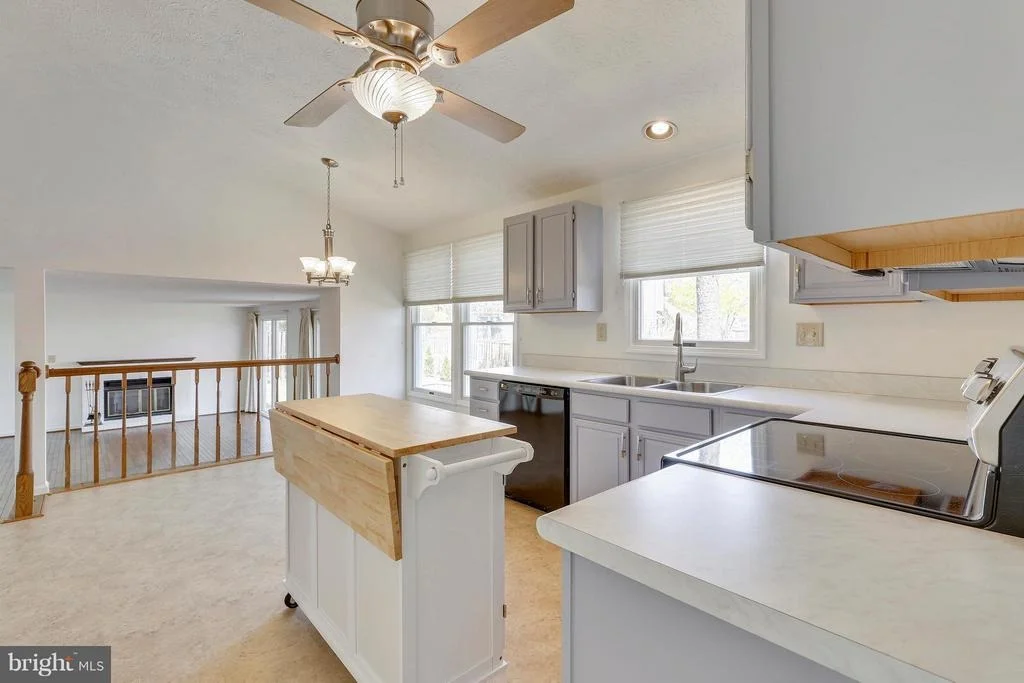 Photo of 19 SCHUBERT COURT