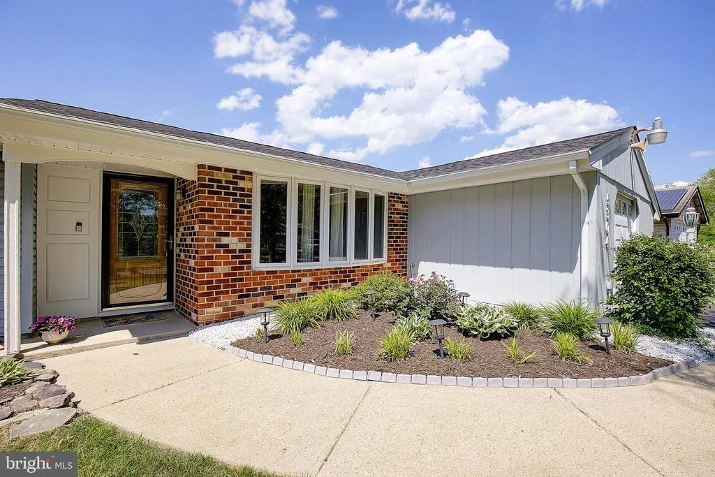 Photo of 5304 DORIS DRIVE