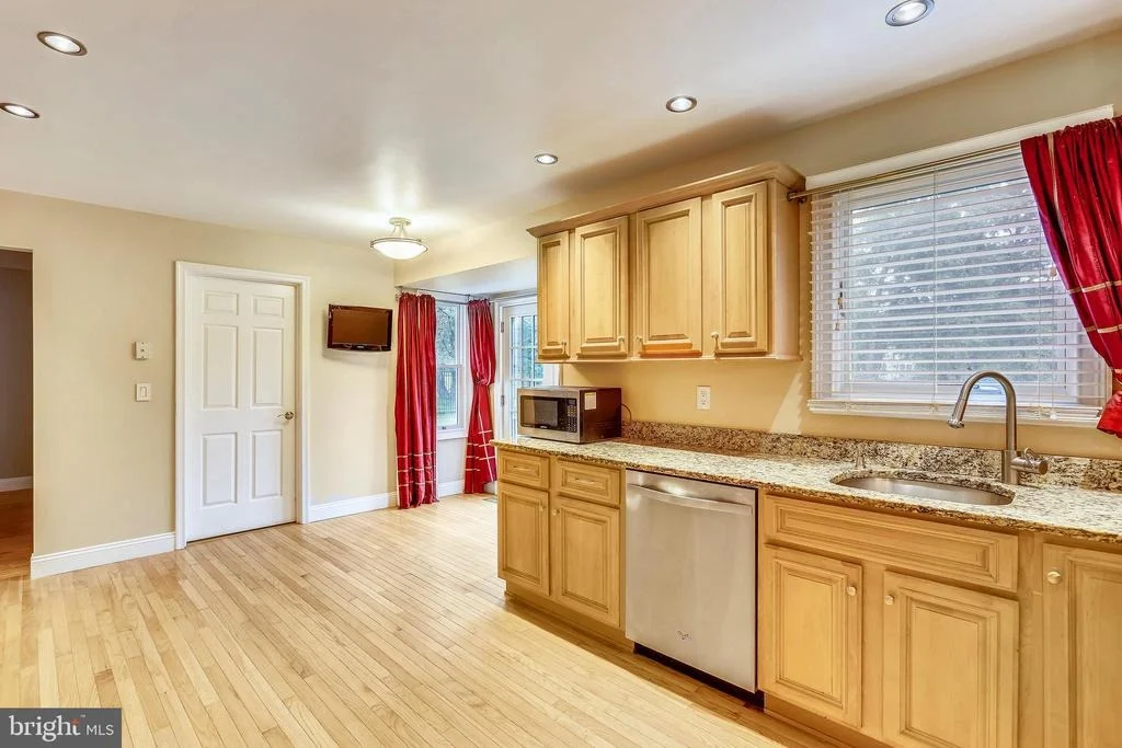 Photo of 15209 DONNA DRIVE