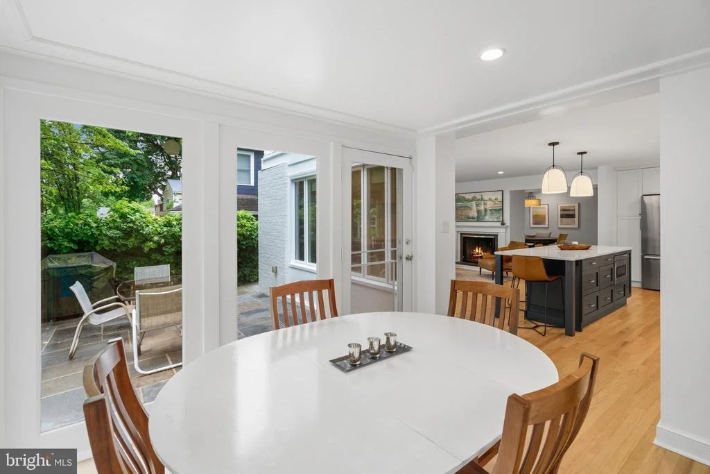 Photo of 7301 SUMMIT AVENUE