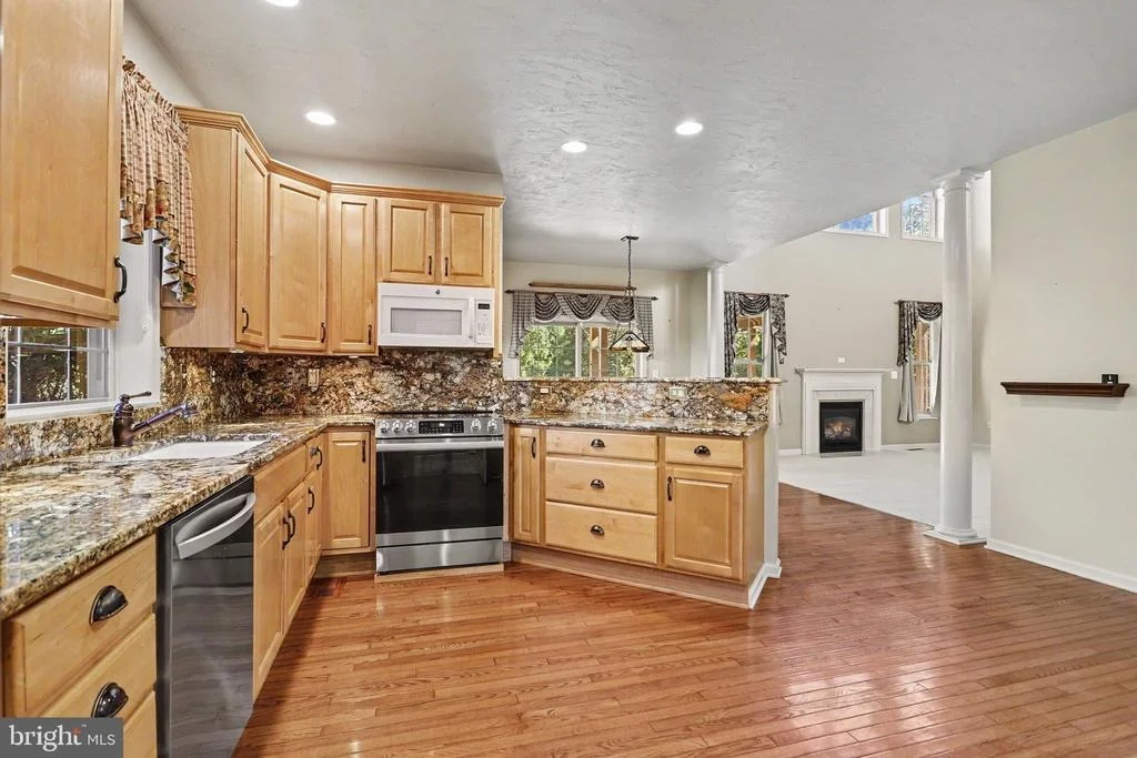 Photo of 12 E SUMMIT DRIVE