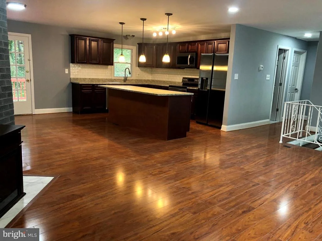 Photo of 6801 TEMPLE HILL ROAD