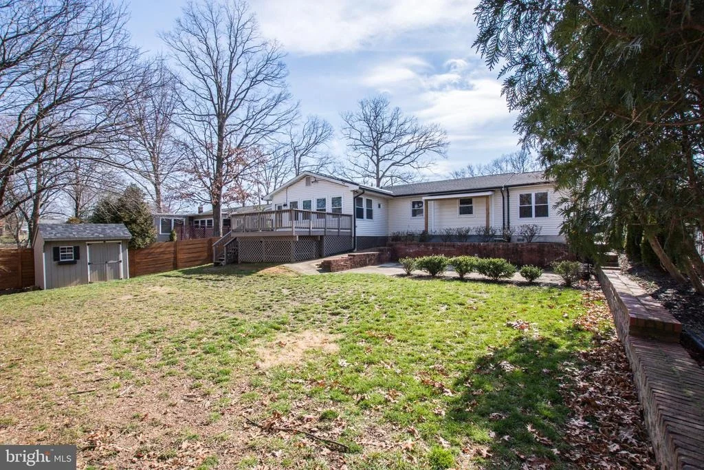 Photo of 704 W MAPLE ROAD