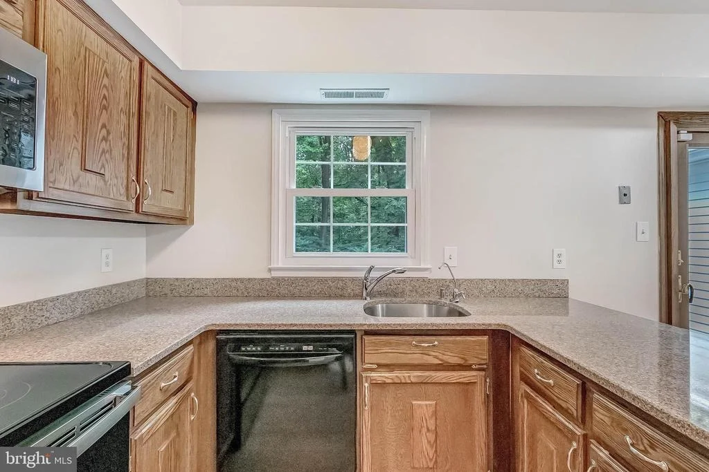 Photo of 13416 HATHAWAY DRIVE