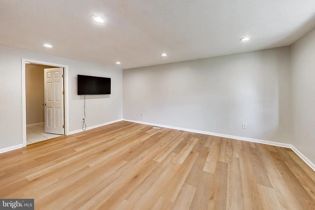 Photo of 9152 BURKE ROAD