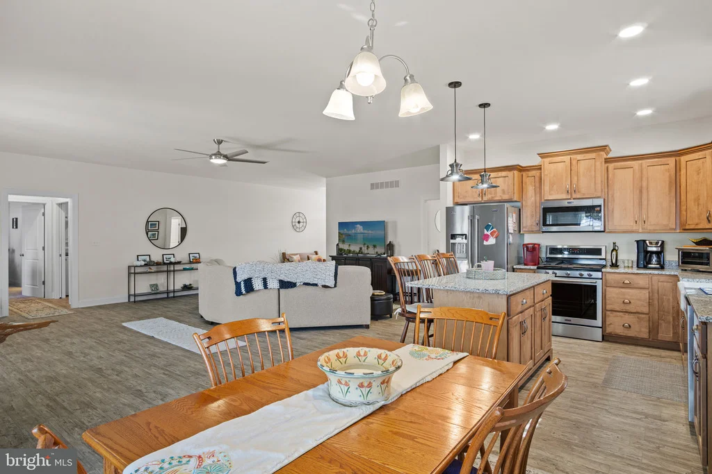 Photo of 226 UNIVERSITY DRIVE