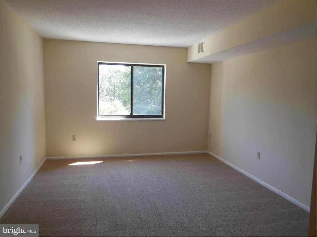 Photo of Unit 1223 at 15101 INTERLACHEN DRIVE
