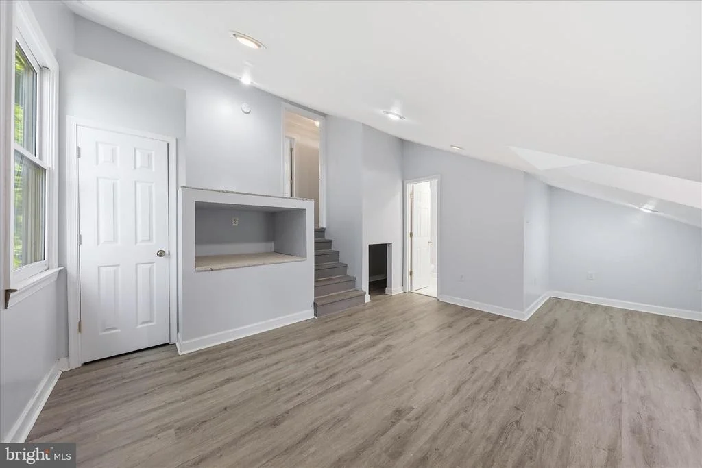 Photo of 6135 FIELDCREST COURT