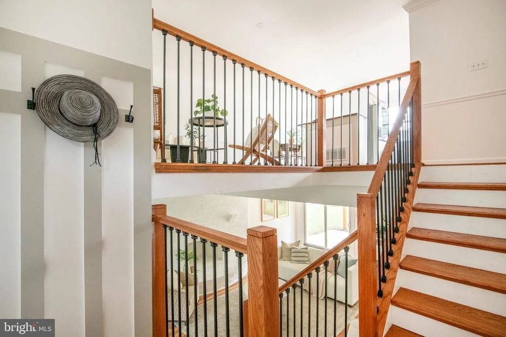 Photo of 1240 VIKING DRIVE N