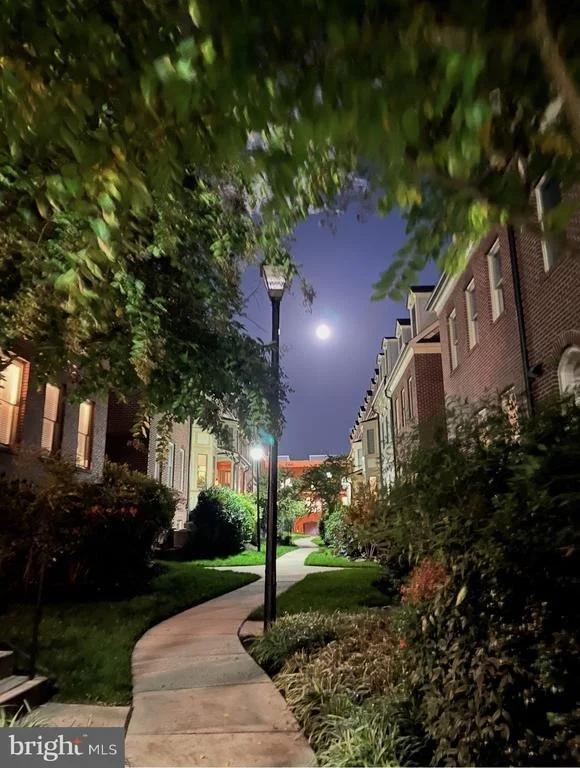 Photo of 20 MAXWELL SQUARE