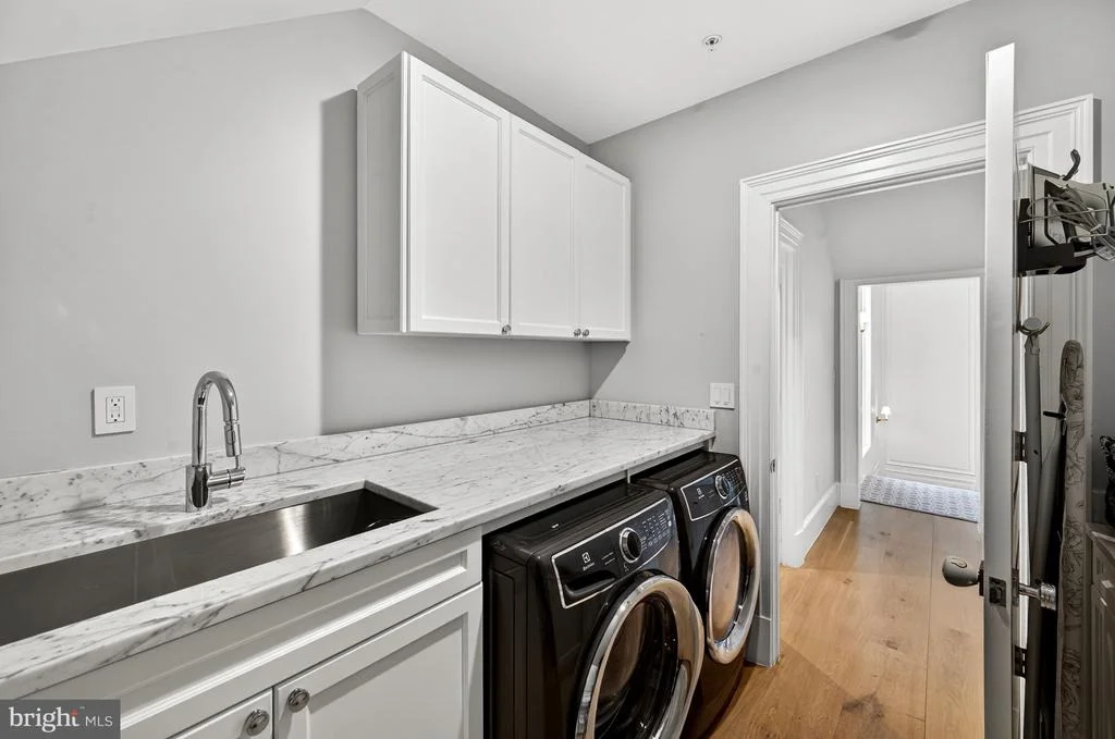 Photo of 4432 CHESTNUT LANE NW