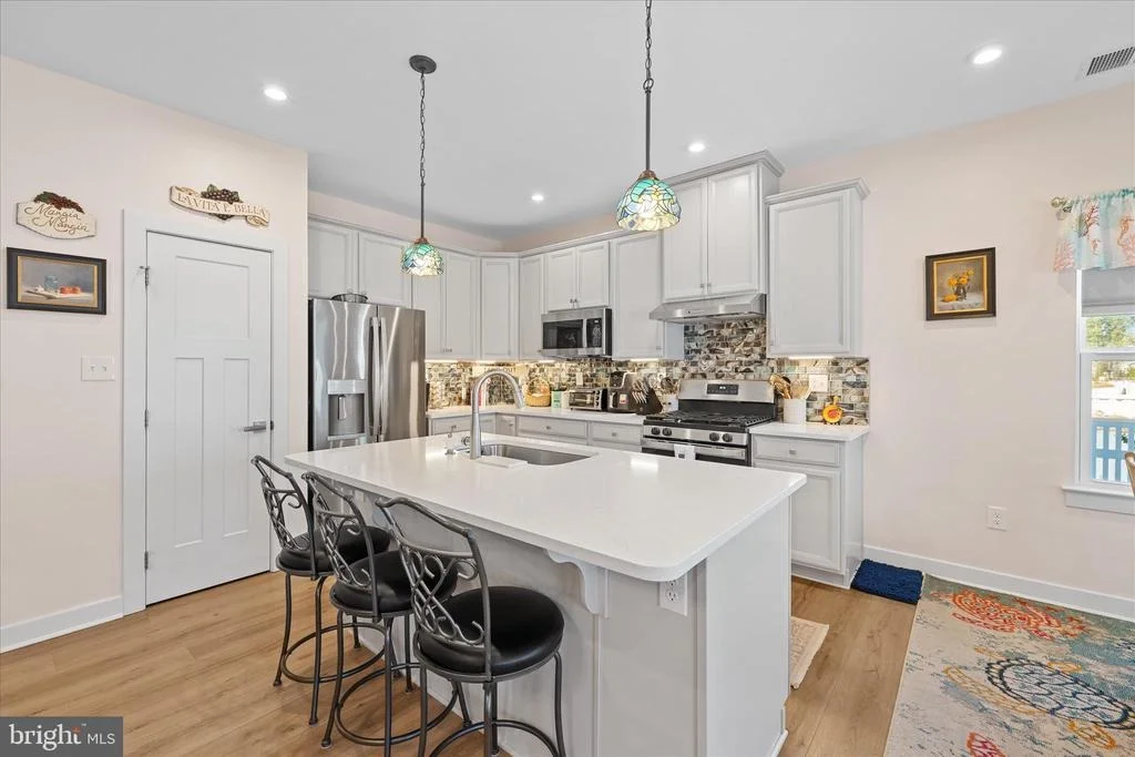 Photo of 37333 KESTREL WAY
