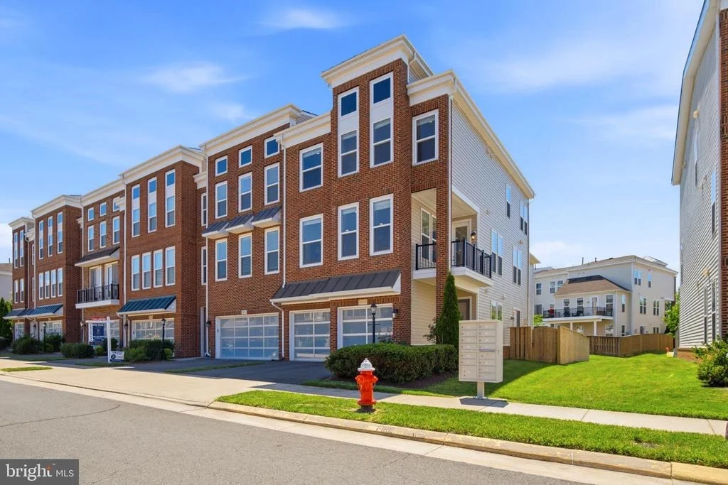 Photo of 23489 EPPERSON SQUARE