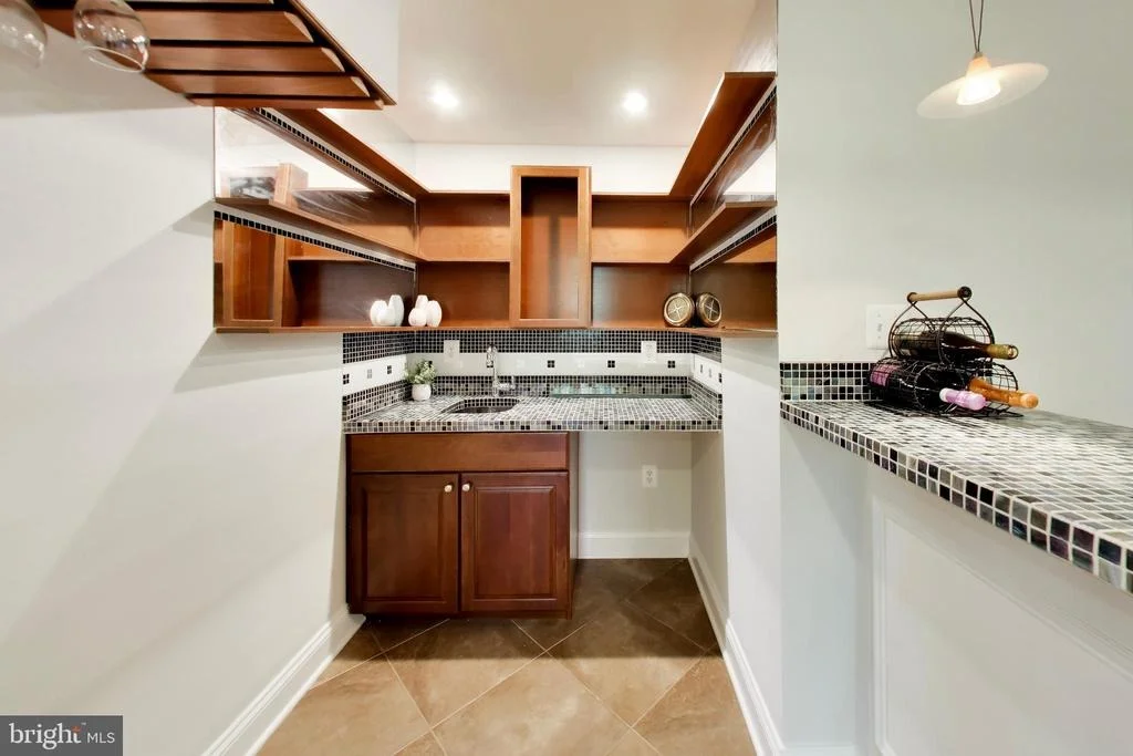 Photo of 6639 LOCUST WAY