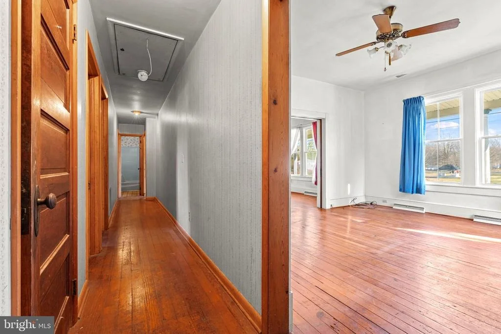 Photo of 323 MAIN
