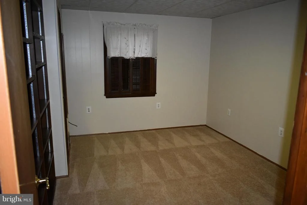 Photo of 6901 MUNCASTER MILL ROAD