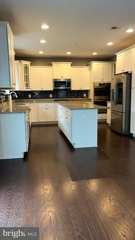 Photo of 6104 HUNT WEBER DRIVE