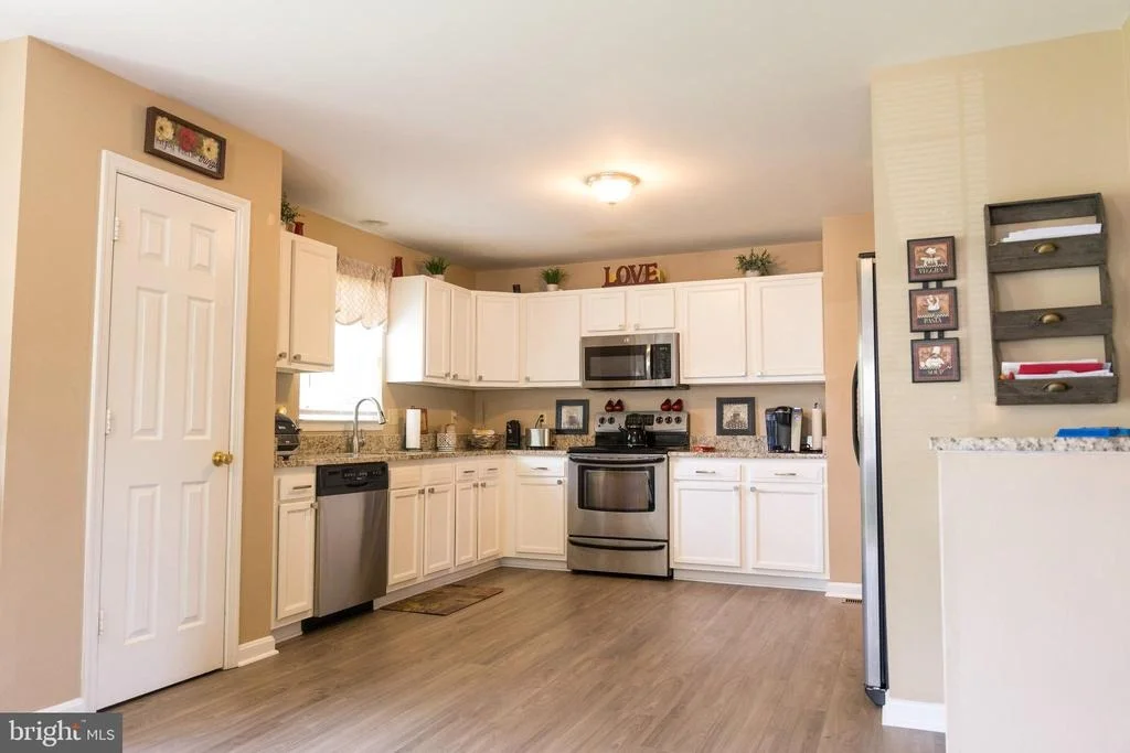 Photo of 100 3RD AVENUE