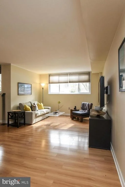 Photo of Unit G7 at 4545 MACARTHUR BOULEVARD NW