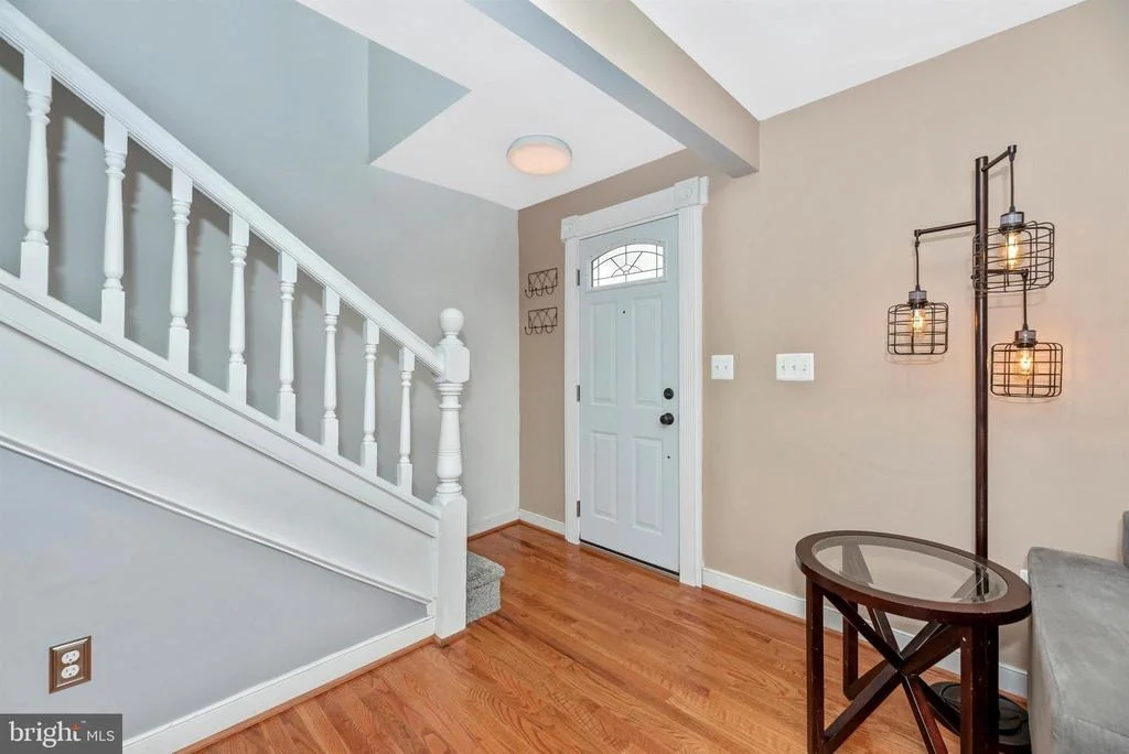 Photo of 1 E E STREET